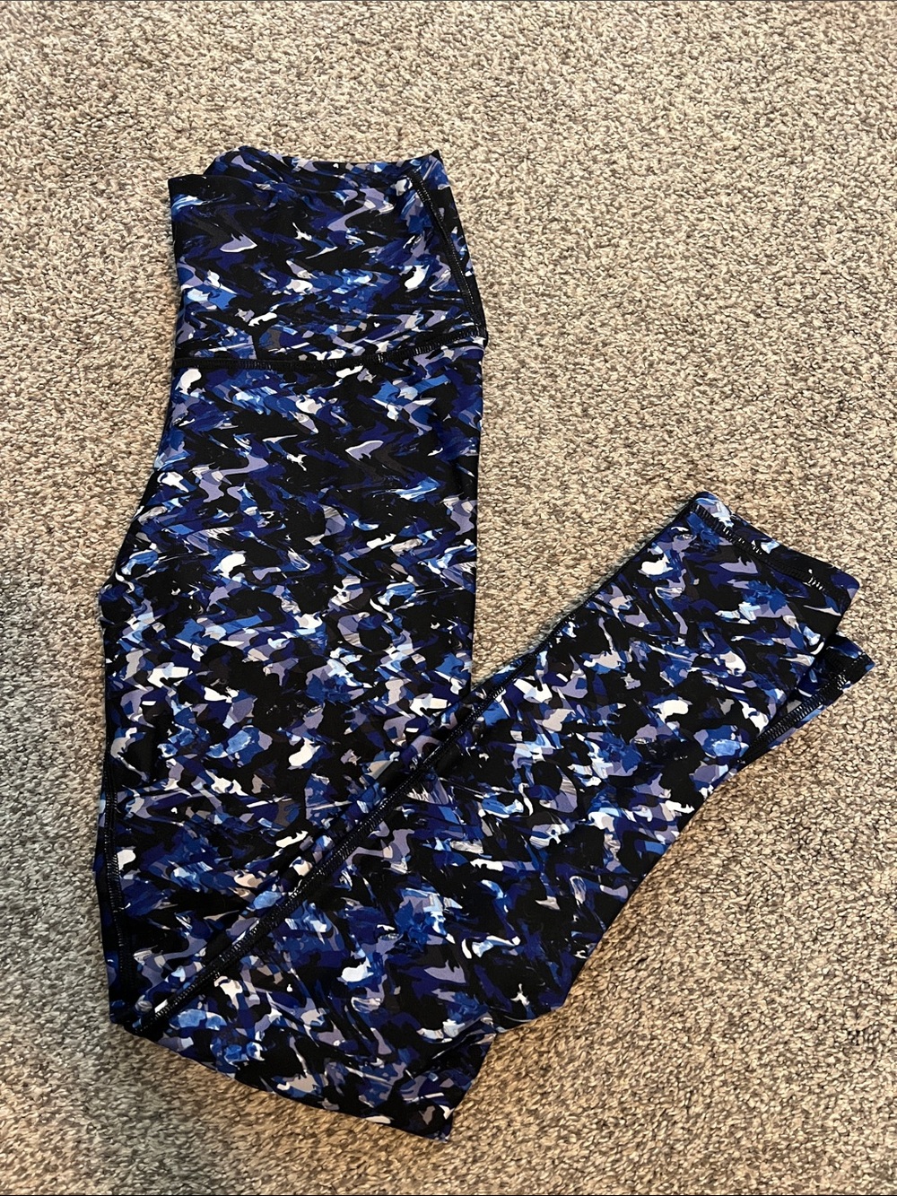 Limited edition Fabletics leggings, worn once, size XS